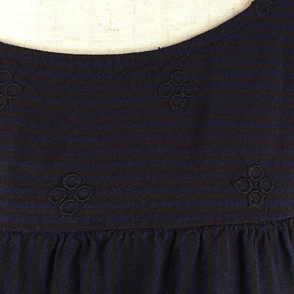 Ann Taylor LOFT Blouse Womens Size Small Ruffle Eyelet Cuff Embroidered Striped - Picture 6 of 8